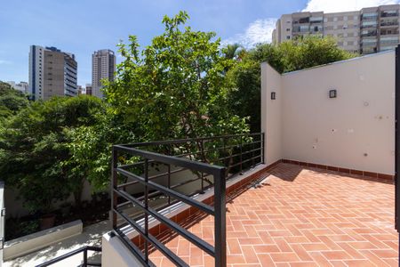 Casa à venda com 165m², 4 quartos e 2 vagas Casa à venda com 165m², 4 quartos e 2 vagasVaranda da Cozinha