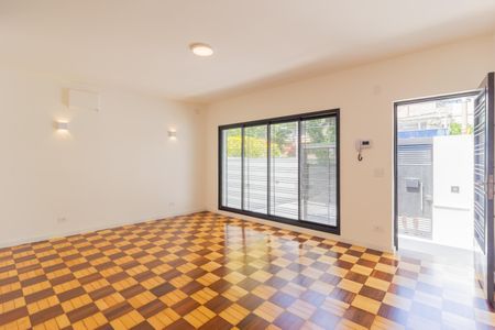 Casa à venda com 165m², 4 quartos e 2 vagas Casa à venda com 165m², 4 quartos e 2 vagasSala