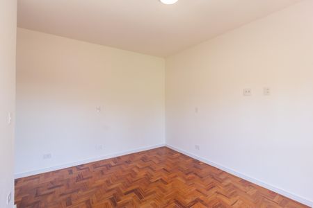 Casa à venda com 165m², 4 quartos e 2 vagas Casa à venda com 165m², 4 quartos e 2 vagasSuíte