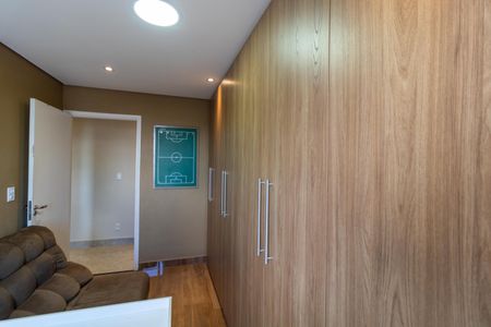 Apartamento à venda com 105m², 3 quartos e 1 vagaQuarto 02