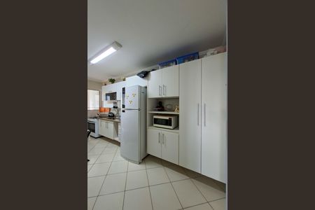 Apartamento para alugar com 100m², 2 quartos e 1 vaga Apartamento para alugar com 100m², 2 quartos e 1 vagaCozinha