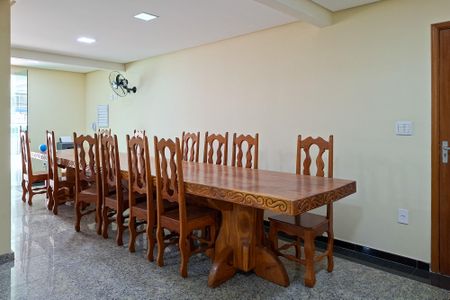 Apartamento para alugar com 100m², 2 quartos e 1 vaga Apartamento para alugar com 100m², 2 quartos e 1 vagaÁrea comum - Salão de festas