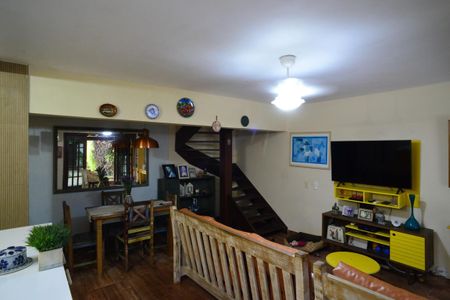 Sala de casa de condomínio à venda com 3 quartos, 250m² em Barra da Tijuca, Rio de Janeiro