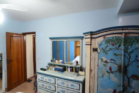 Casa de condomínio à venda com 250m², 3 quartos e 2 vagasSuíte