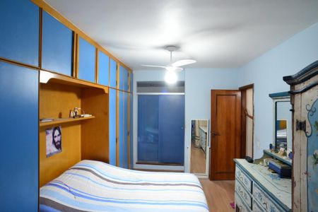 Casa de condomínio à venda com 250m², 3 quartos e 2 vagasSuíte