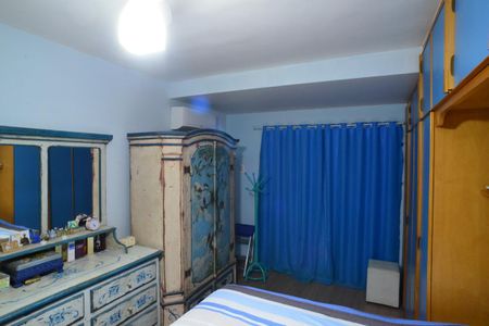 Casa de condomínio à venda com 250m², 3 quartos e 2 vagasSuíte