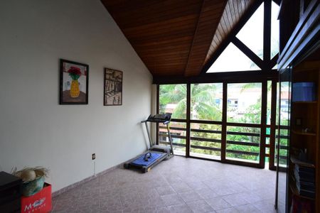 Casa de condomínio à venda com 250m², 3 quartos e 2 vagasSala Superior