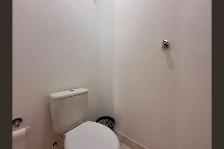 Casa para alugar com 137m², 3 quartos e 2 vagasBanheiro de Serviço