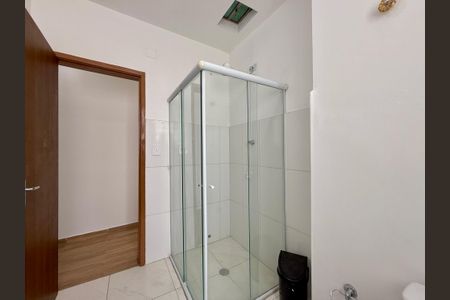 Casa para alugar com 137m², 3 quartos e 2 vagasBanheiro 