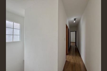 Casa para alugar com 137m², 3 quartos e 2 vagasCorredor Quartos 