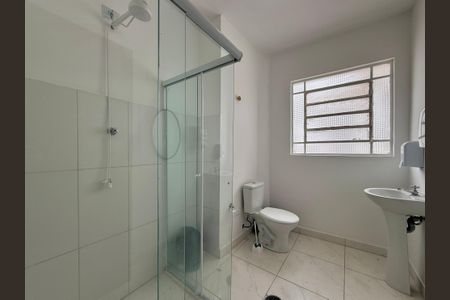 Casa para alugar com 137m², 3 quartos e 2 vagasBanheiro 