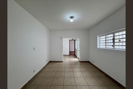 Casa para alugar com 137m², 3 quartos e 2 vagasSala