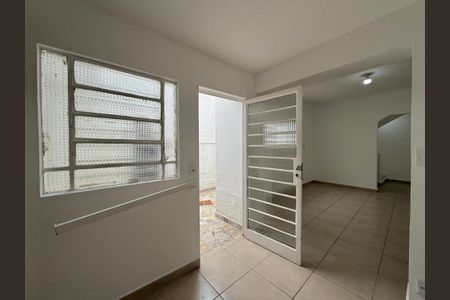 Casa para alugar com 137m², 3 quartos e 2 vagasCozinha  