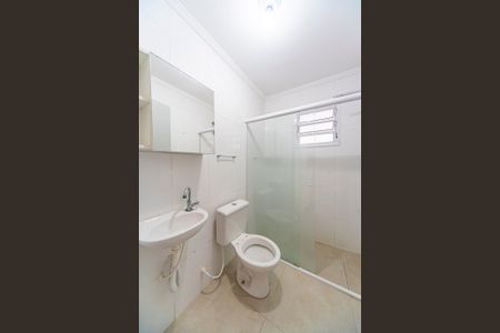 Banheiro de casa para alugar com 2 quartos, 70m² em Jardim Las Vegas, Santo André