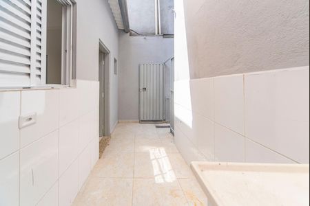 Casa para alugar com 70m², 2 quartos e sem vagaÁrea de Serviço e Quintal