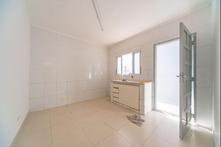 Casa para alugar com 70m², 2 quartos e sem vagaCozinha 