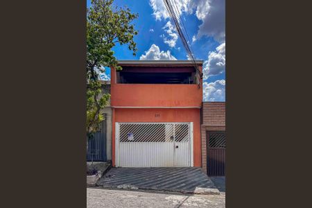 Casa para alugar com 70m², 2 quartos e sem vagaFachada