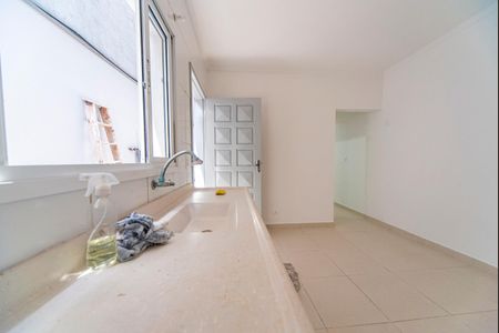 Casa para alugar com 70m², 2 quartos e sem vagaCozinha 