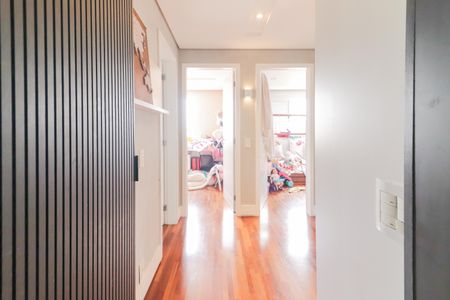 Apartamento para alugar com 233m², 3 quartos e 3 vagasCorredor Quartos