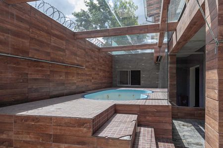 Casa para alugar com 300m², 5 quartos e 4 vagasPiscina