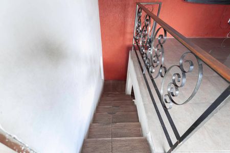 Casa para alugar com 300m², 5 quartos e 4 vagasEscada