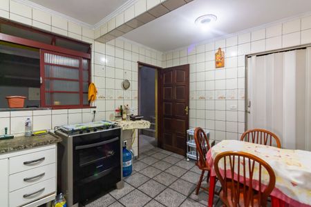 Casa para alugar com 220m², 4 quartos e 2 vagasCozinha