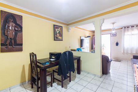 Casa para alugar com 4 quartos, 220m² em Baronesa, Osasco