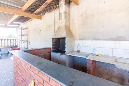 Casa para alugar com 220m², 4 quartos e 2 vagasCobertura