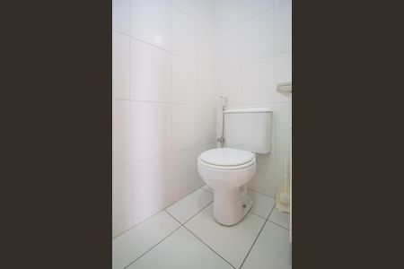 Apartamento para alugar com 70m², 2 quartos e 2 vagas Apartamento para alugar com 70m², 2 quartos e 2 vagasBanheiro