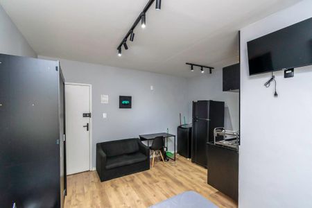Kitnet de kitnet/studio para alugar com 1 quarto, 18m² em Olaria, Rio de Janeiro