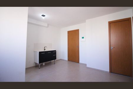 Sala/Cozinha de apartamento para alugar com 2 quartos, 34m² em Vila Antonieta, São Paulo