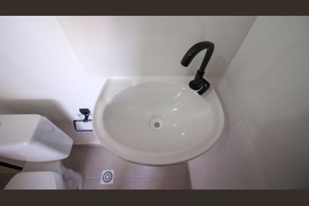 Apartamento para alugar com 34m², 2 quartos e sem vagaBanheiro