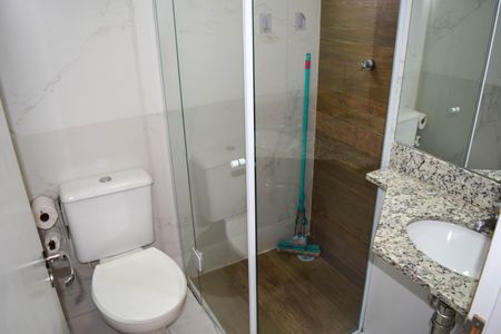 Apartamento para alugar com 49m², 2 quartos e 1 vaga Apartamento para alugar com 49m², 2 quartos e 1 vagaBanheiro