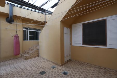 Casa à venda com 254m², 3 quartos e 5 vagasQuintal