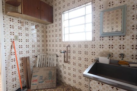 Casa à venda com 254m², 3 quartos e 5 vagasLavanderia