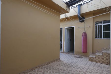 Casa à venda com 254m², 3 quartos e 5 vagasQuintal