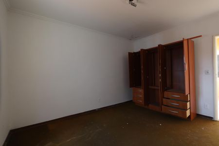 Casa à venda com 254m², 3 quartos e 5 vagasQuarto 3