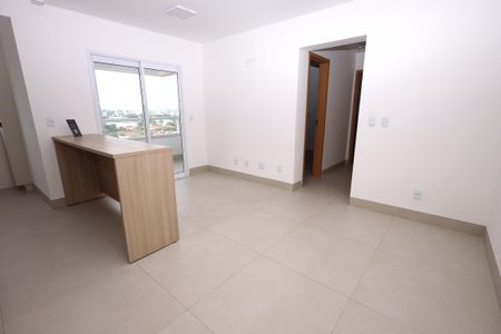 Sala de apartamento para alugar com 3 quartos, 69m² em Vila Lucy, Goiânia