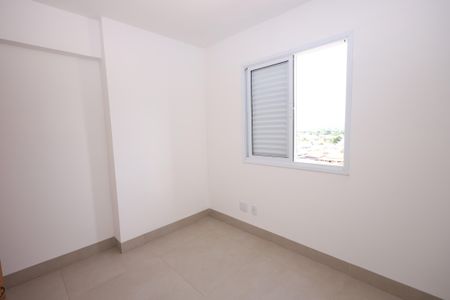Apartamento para alugar com 69m², 2 quartos e 1 vagaQuarto 1