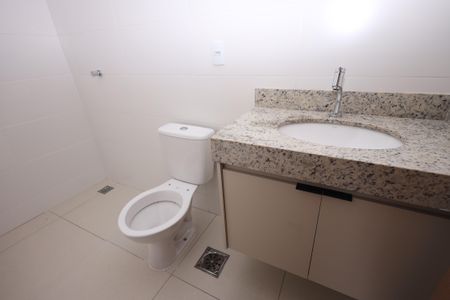 Apartamento para alugar com 69m², 2 quartos e 1 vagaBanheiro do Quarto 2