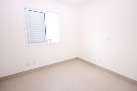 Apartamento para alugar com 69m², 2 quartos e 1 vagaQuarto 1