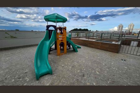 Apartamento para alugar com 69m², 2 quartos e 1 vaga Apartamento para alugar com 69m², 2 quartos e 1 vagaÁrea comum - Playground