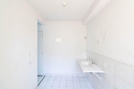 Apartamento para alugar com 45m², 2 quartos e 1 vaga Apartamento para alugar com 45m², 2 quartos e 1 vagaCozinha e Área de Serviço