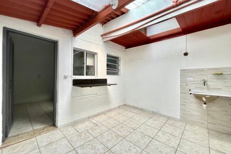Casa para alugar com 55m², 2 quartos e 1 vagaÁrea de Serviço
