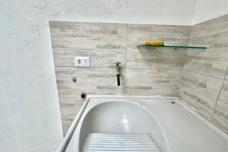 Casa para alugar com 55m², 2 quartos e 1 vagaÁrea de Serviço