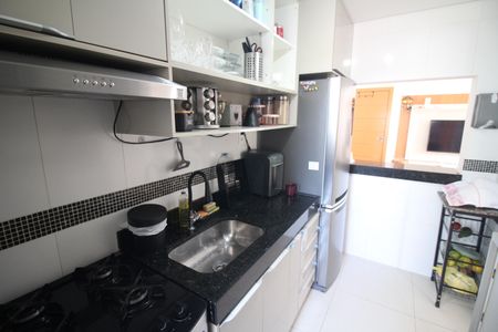 Apartamento à venda com 72m², 2 quartos e 1 vagaCozinha e Área de Serviço