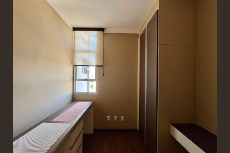Apartamento para alugar com 77m², 3 quartos e 1 vagaQuarto 3