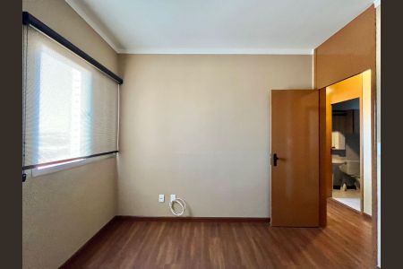 Apartamento para alugar com 77m², 3 quartos e 1 vagaQuarto 2