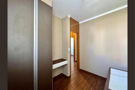 Apartamento para alugar com 77m², 3 quartos e 1 vagaQuarto 3