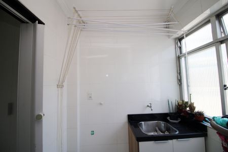 Apartamento para alugar com 65m², 2 quartos e 1 vagaÁrea de Serviço